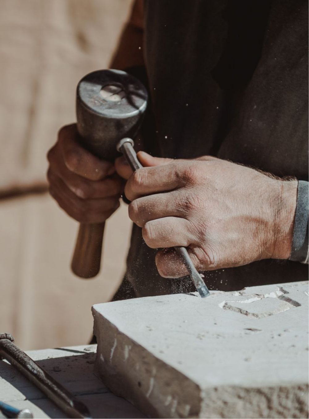 Steinmetz und Bildhauer in Bielefeld | Fachbetrieb H. W. Horn